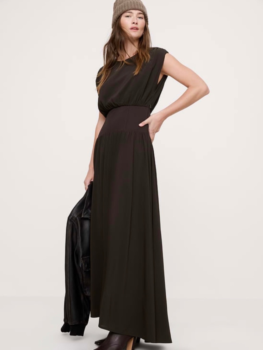 Banana Republic Maxi dress size L - NWT